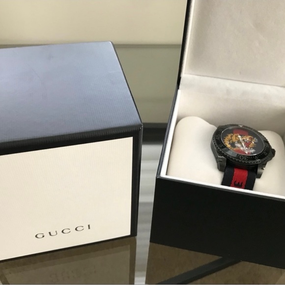Gucci Dive Tiger Embroidered Watch (Perfect Gift!) - Picture 3 of 7